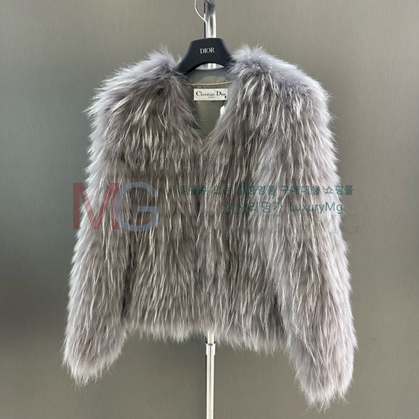   þ   DO8234077-32