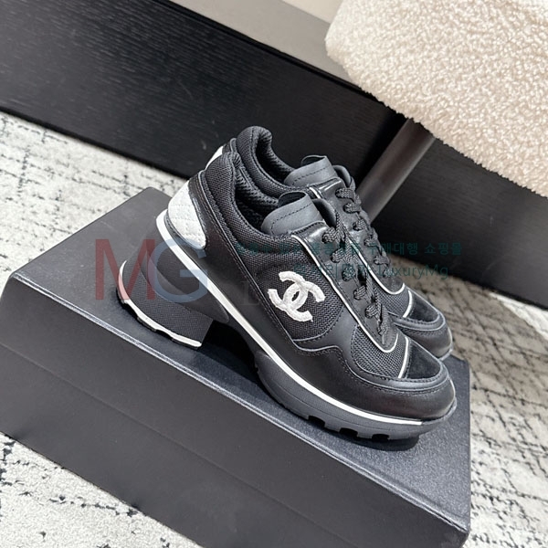  * ĳ־ Ŀ AT555033-4