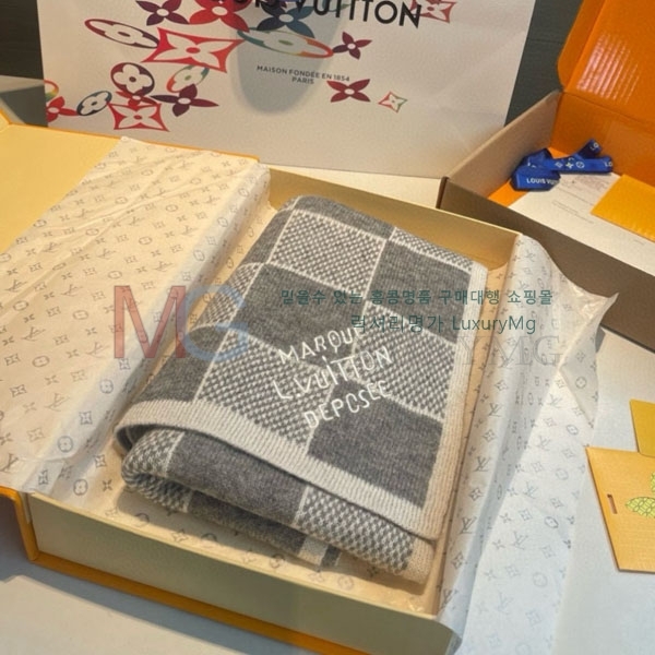 ̺ ÷/ī L82817370-1