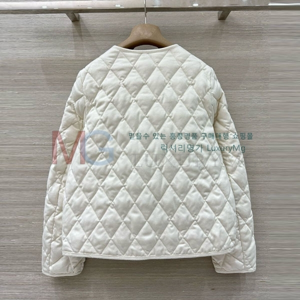  η** ٿ е LP2923022-5