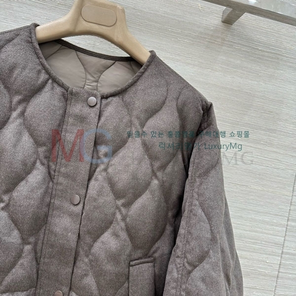  η** ٿ е LP2923022-8