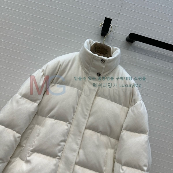  η** ٿ е LP2923022-11