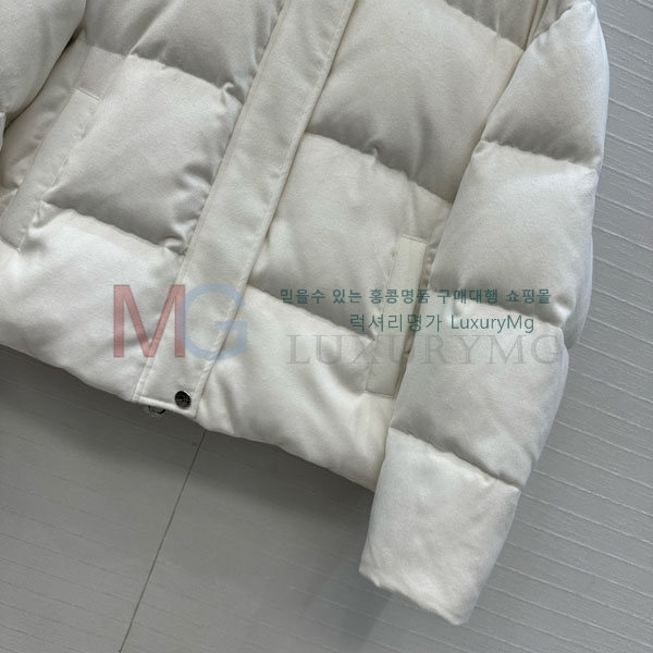  η** ٿ е LP2923022-11