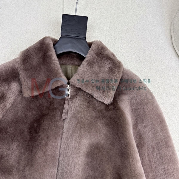  ο þ   LOW23023-2