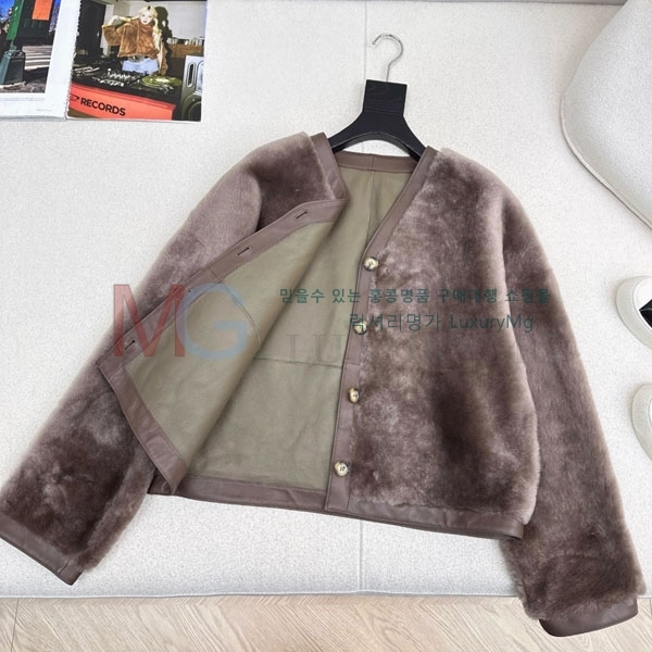 ���� �ο��� �þ �� ���� LOW23023-3