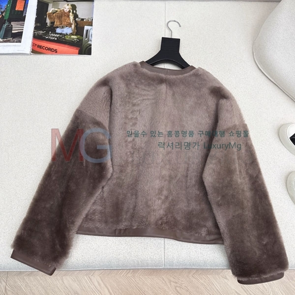 ���� �ο��� �þ �� ���� LOW23023-3