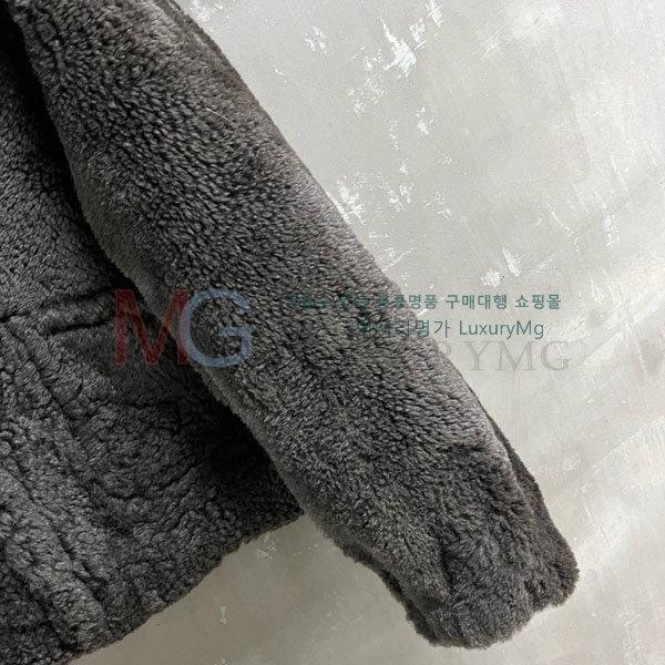 ���� �η�**�� ��� �þ �� ���� LP31055-17