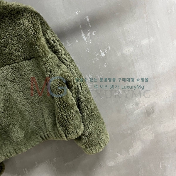  η**  þ   LP31055-18