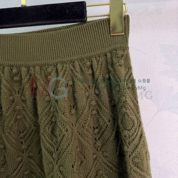  η** ĿƮ LP234052-1