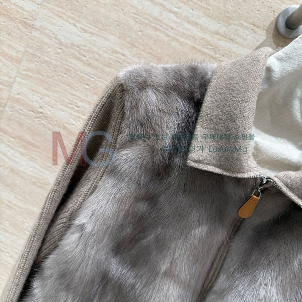  η** þ   LP23345054-11