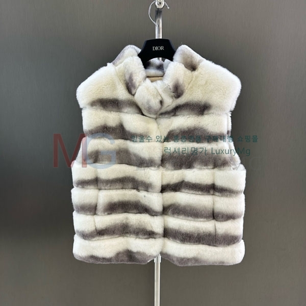   þ    DO8282306-14