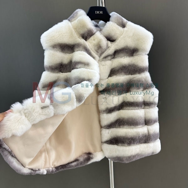   þ    DO8282306-14