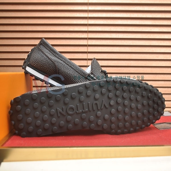  ̺ ĳ־  1LV303667-4