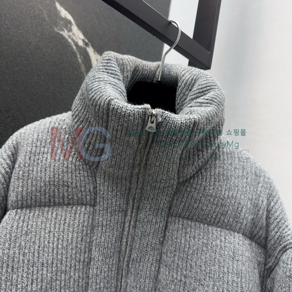 ���� ���ڷ� ��ġ�ڸ� �ٿ� �е� BC56568-8