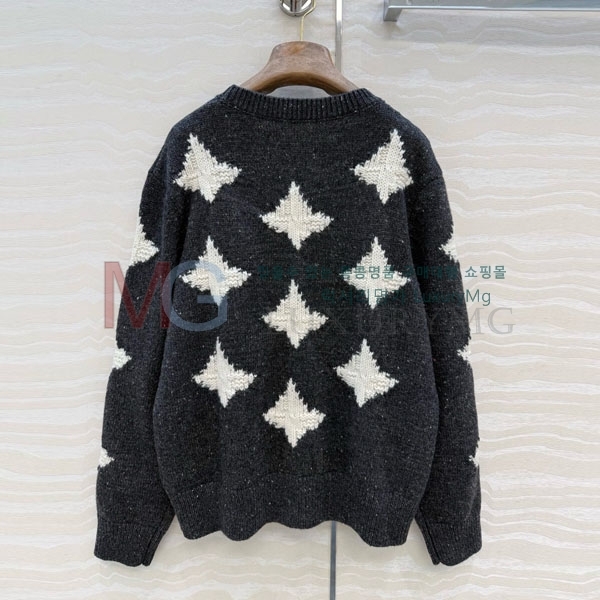 ���� �η�**�� ������ LP325677-11