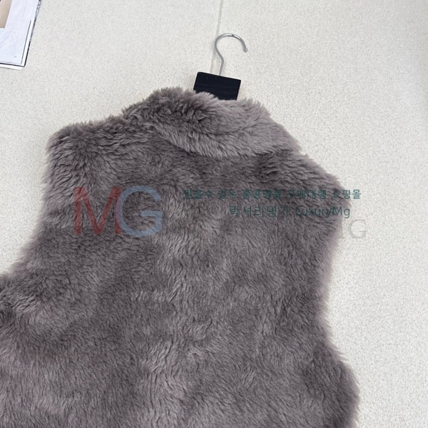  η** þ    LP424502-4