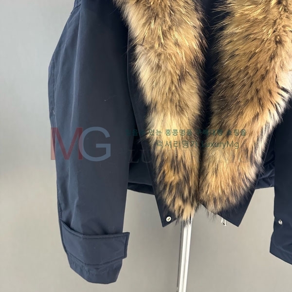 ���� �η�**�� �ٿ� �е� LP434064-6