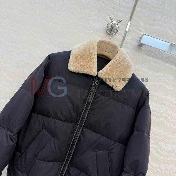 ���� ���ڷ� ��ġ�ڸ� �ٿ� �е� BC5345054-3