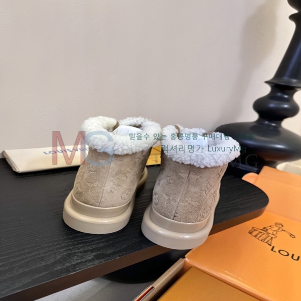 ���� ���̺��� �� ���� LV4381371-1