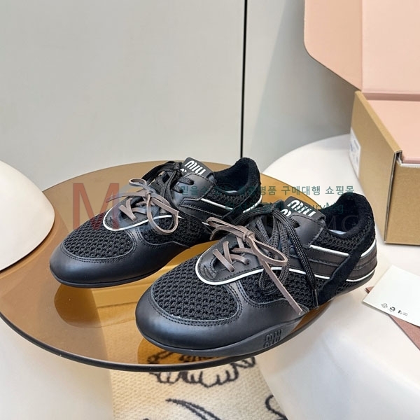 �������� �̿�̿� ����Ŀ�� M5M66011-1