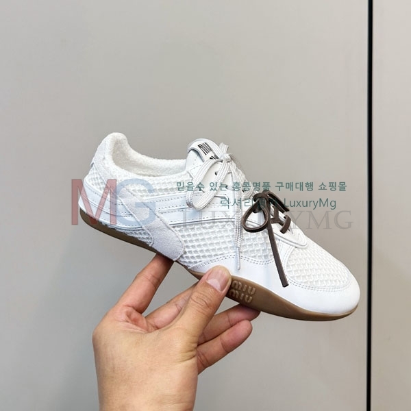 �������� �̿�̿� ����Ŀ�� M5M66011-3