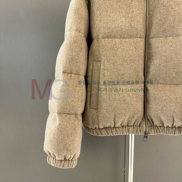 ���� ���ڷ� ��ġ�ڸ� �ٿ� �е� BC52354066-2