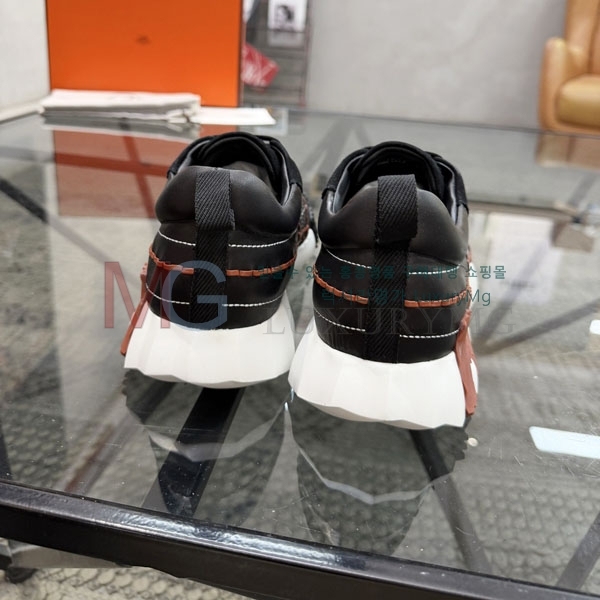 ���� �����޽� ����Ŀ�� HE566301-2