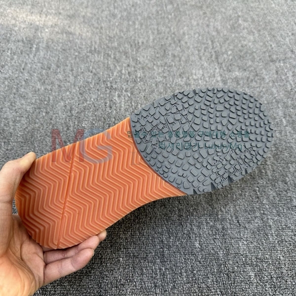 ���ڷ� ��ġ�ڸ� ����Ŀ�� BC771150-1