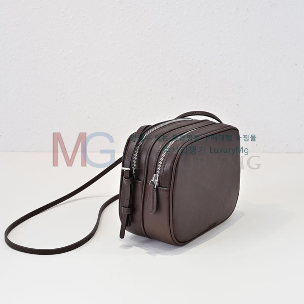 �� �ο� Ʈ���� 950100-3