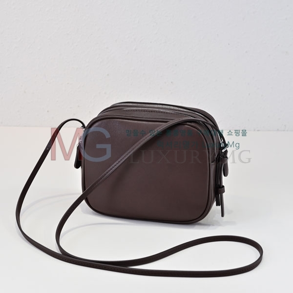 �� �ο� Ʈ���� 950100-3