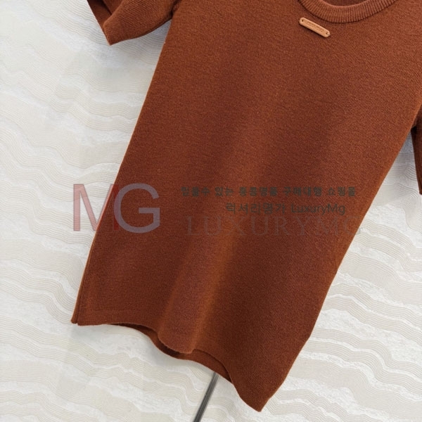 ���� �̿�̿� ���� Ƽ���� MU484650-10