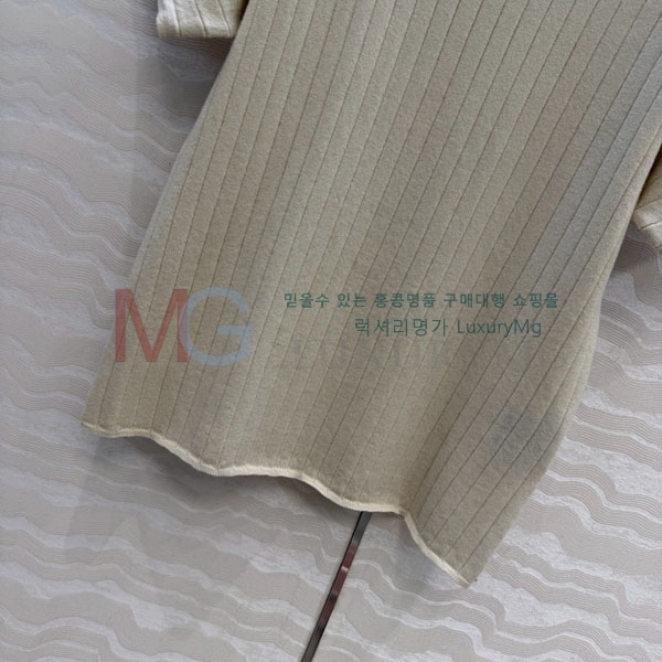 ���� �η�**�� ���� Ƽ���� LP345777-4