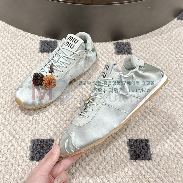 ���� �̿�̿� ����Ŀ�� MI528193-3