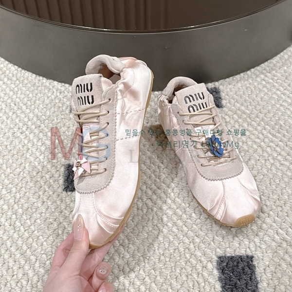 ���� �̿�̿� ����Ŀ�� MI528193-4