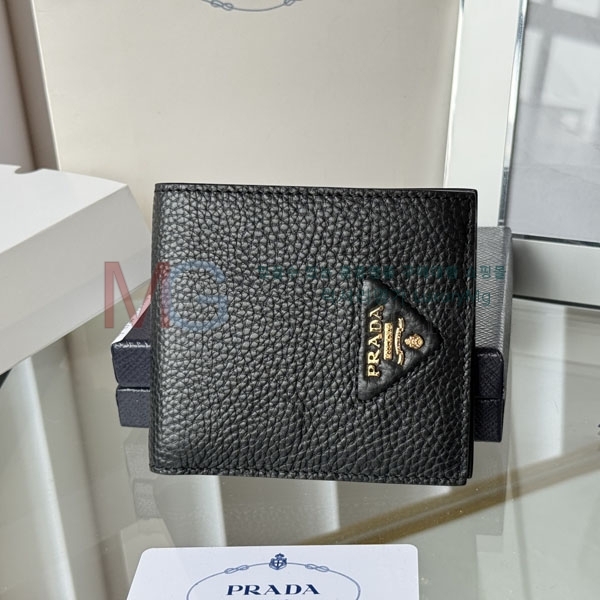 ����� ������ 2M0513-53