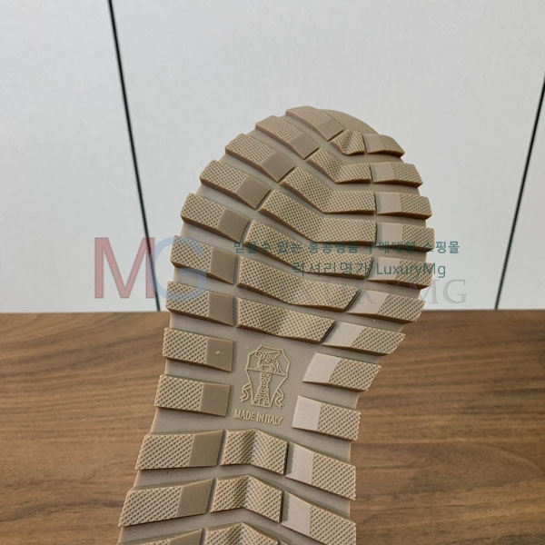 ���ڷ� ��ġ�ڸ� ����Ŀ�� BC055403-8