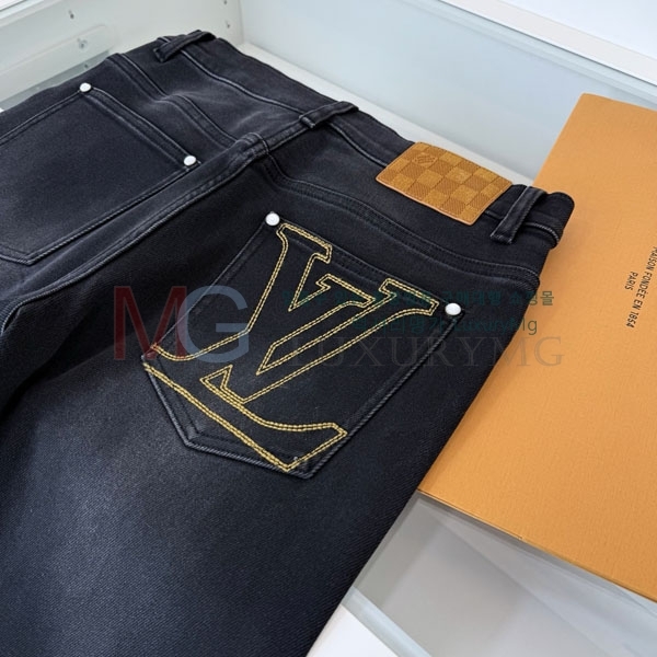 ���� ���̺��� û���� LV326753