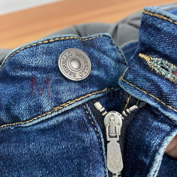 ���� ���ڷ� ��ġ�ڸ� û���� BC256728