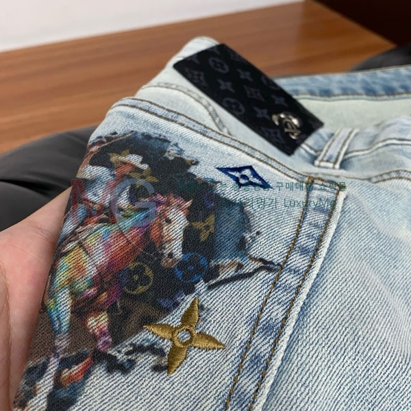 ���� ���̺��� û���� LV326754