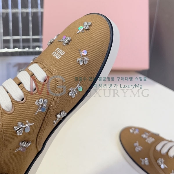 ���� �̿�̿� ����Ŀ�� 2M559044