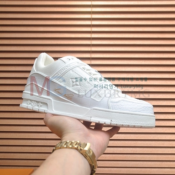 �������� ����*�� ����Ŀ�� LV774560-3