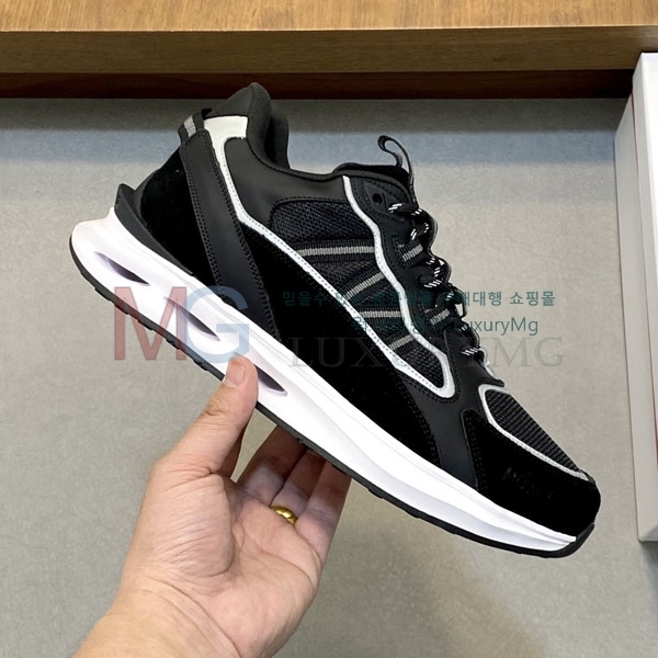 ���� ��**�� ����Ŀ�� MO226036