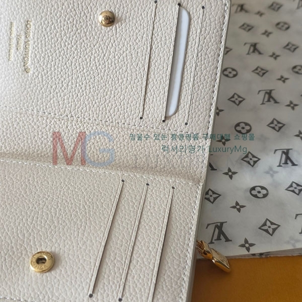 ���̺��� Ŭ���� ���� M28275-3