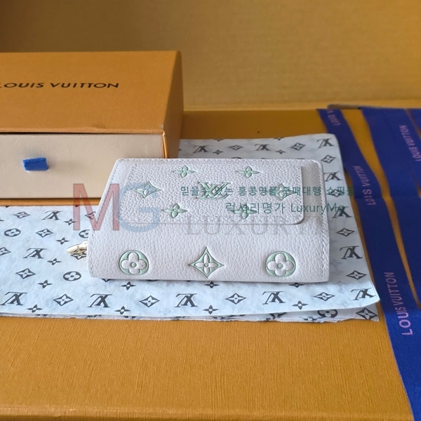 ���̺��� Ŭ���� ���� M28275-1