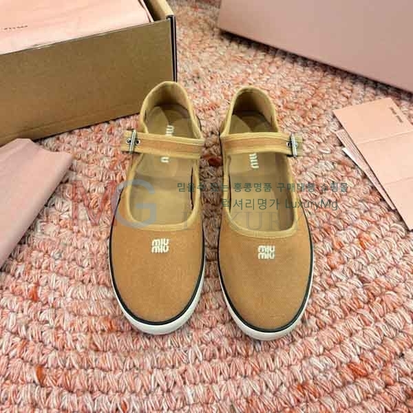 ���� �̿�̿� ����Ŀ�� MIU08991