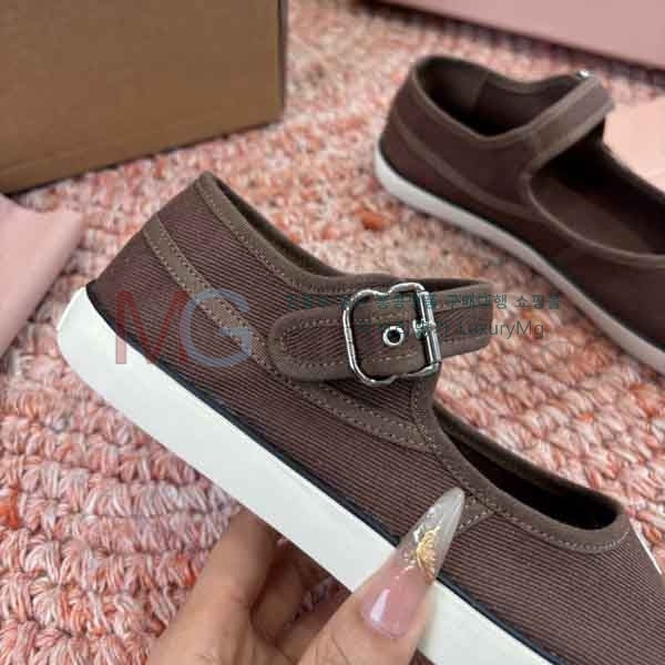 ���� �̿�̿� ����Ŀ�� MIU08991-2