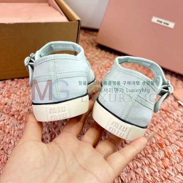 ���� �̿�̿� ����Ŀ�� MIU08991-3