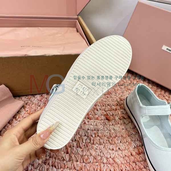 ���� �̿�̿� ����Ŀ�� MIU08991-3