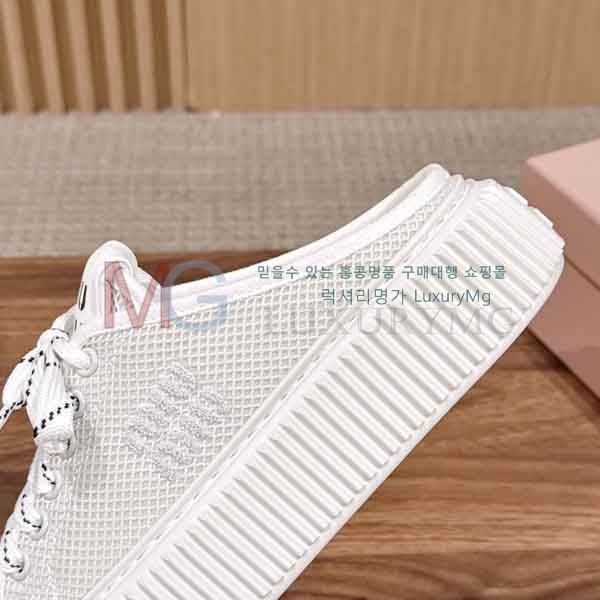 ���� �̿�̿� ����Ŀ�� M55603711-1