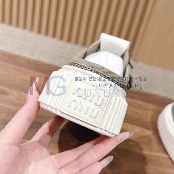 ���� �̿�̿� ����Ŀ�� M55603711-2